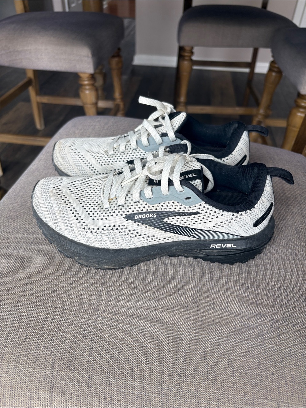 Brooks Revel Women's White and Black Mesh Running Sneakers